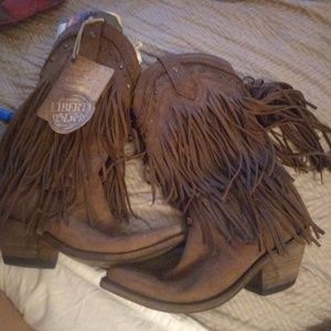 Fringe boots